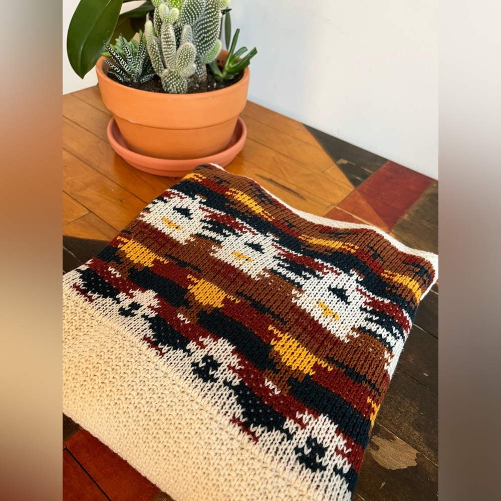 URBAN HERITAGE KNIT SWEATER - Picture 2 of 3